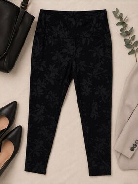 Soft Surroundings Black Floral Ponte Leggings Size Large Business Size Large